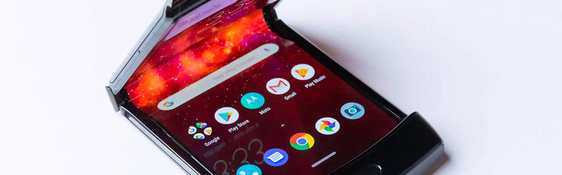 Tech Café - Razr smartphone écran pliant