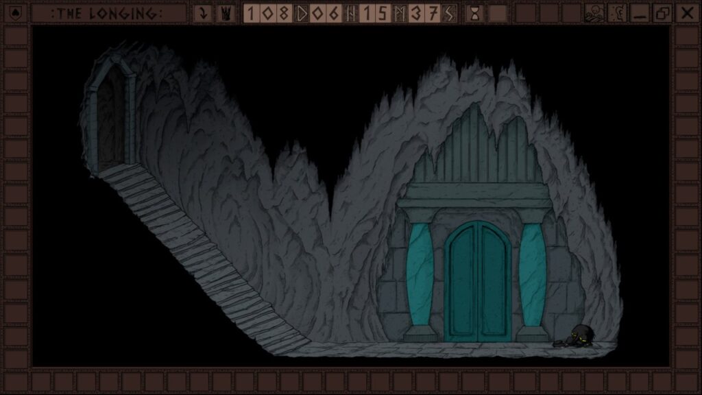 L'Ombre effondrée au pied d'une grande porte turquoise sculptée dans la roche, au bout d'un escalier de pierre